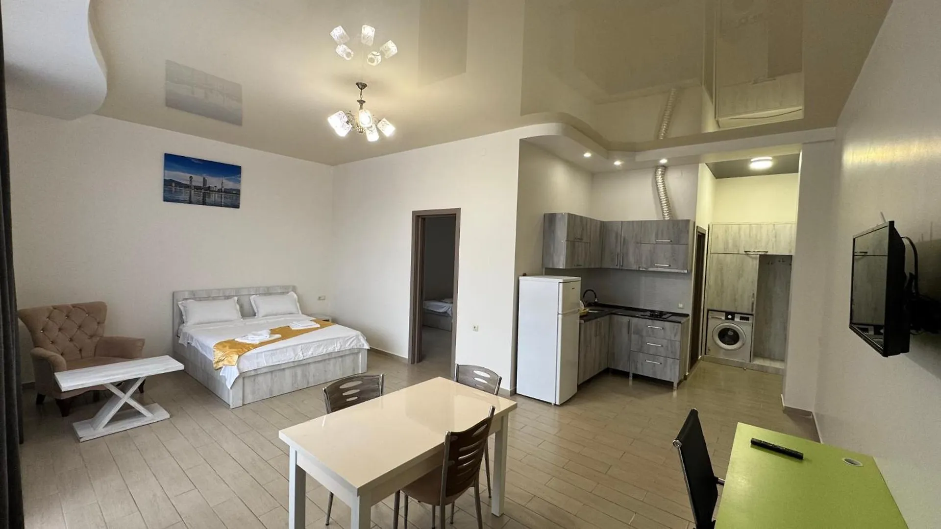 Nakashidze'S Apartments Batumi 2*,